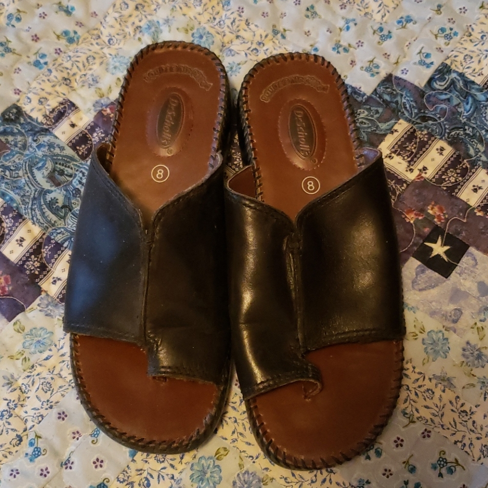 Slide shoes only worn a few times